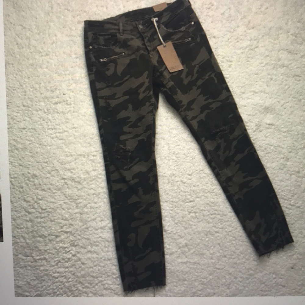 Zara camo ripped skinny jeans